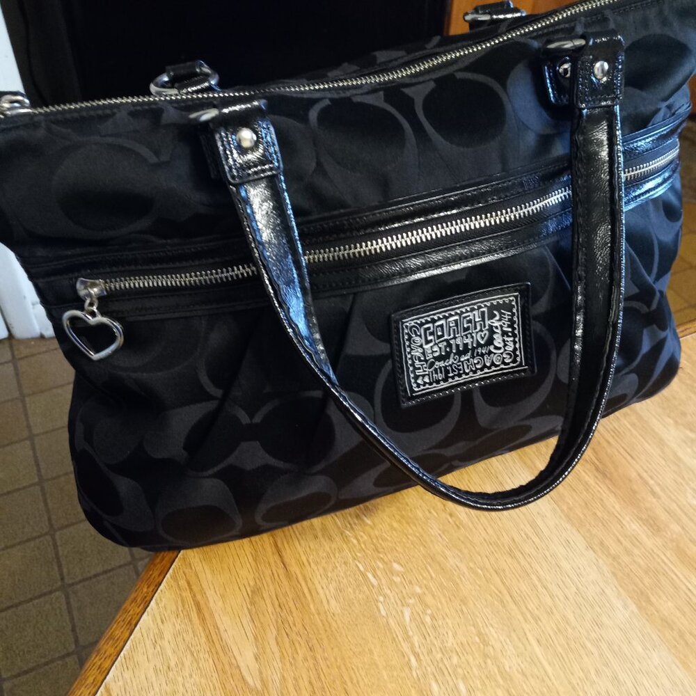 AUTH COACH Daisy Poppy Black Signature Canvas Tote Carryall Bag Purse F20026